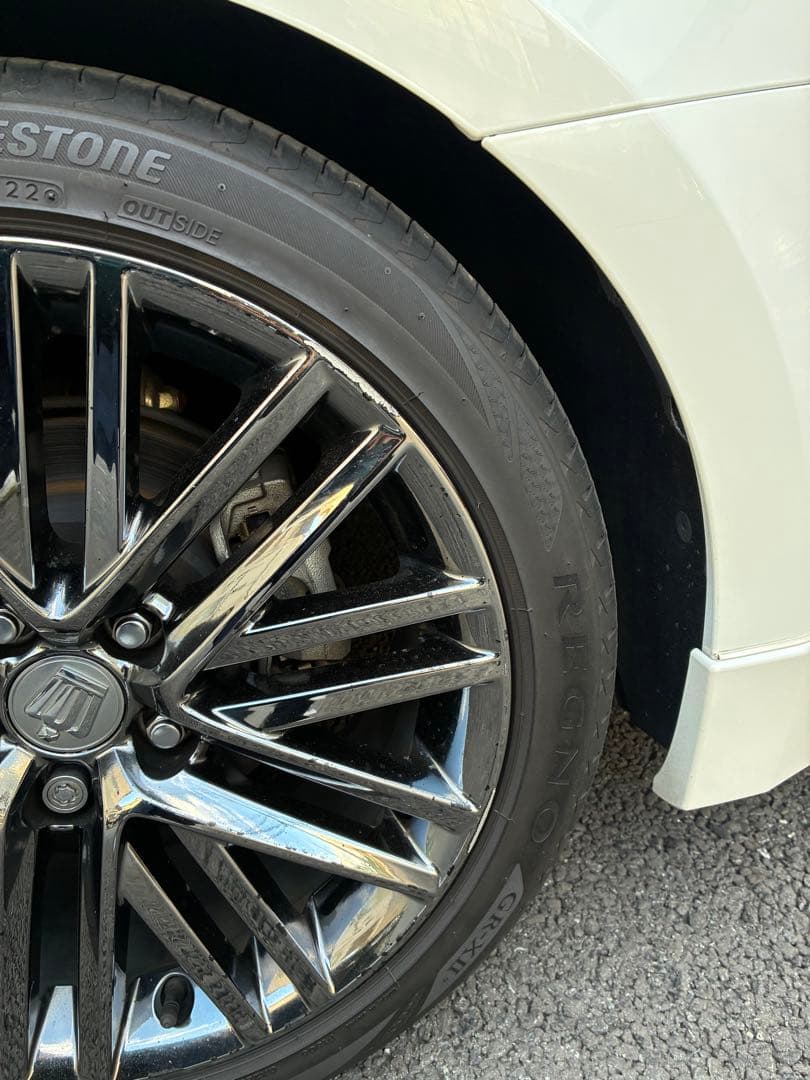 210系クラウン18インチ スパッタリングタイヤセット