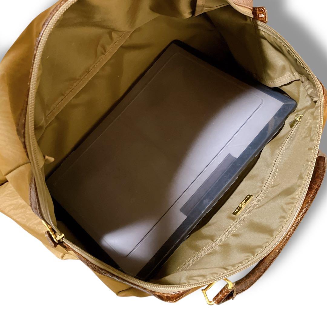 バレンシアガ クロコ型押し A4収納可 ゴールド金具 ボストンバッグ ブラウン