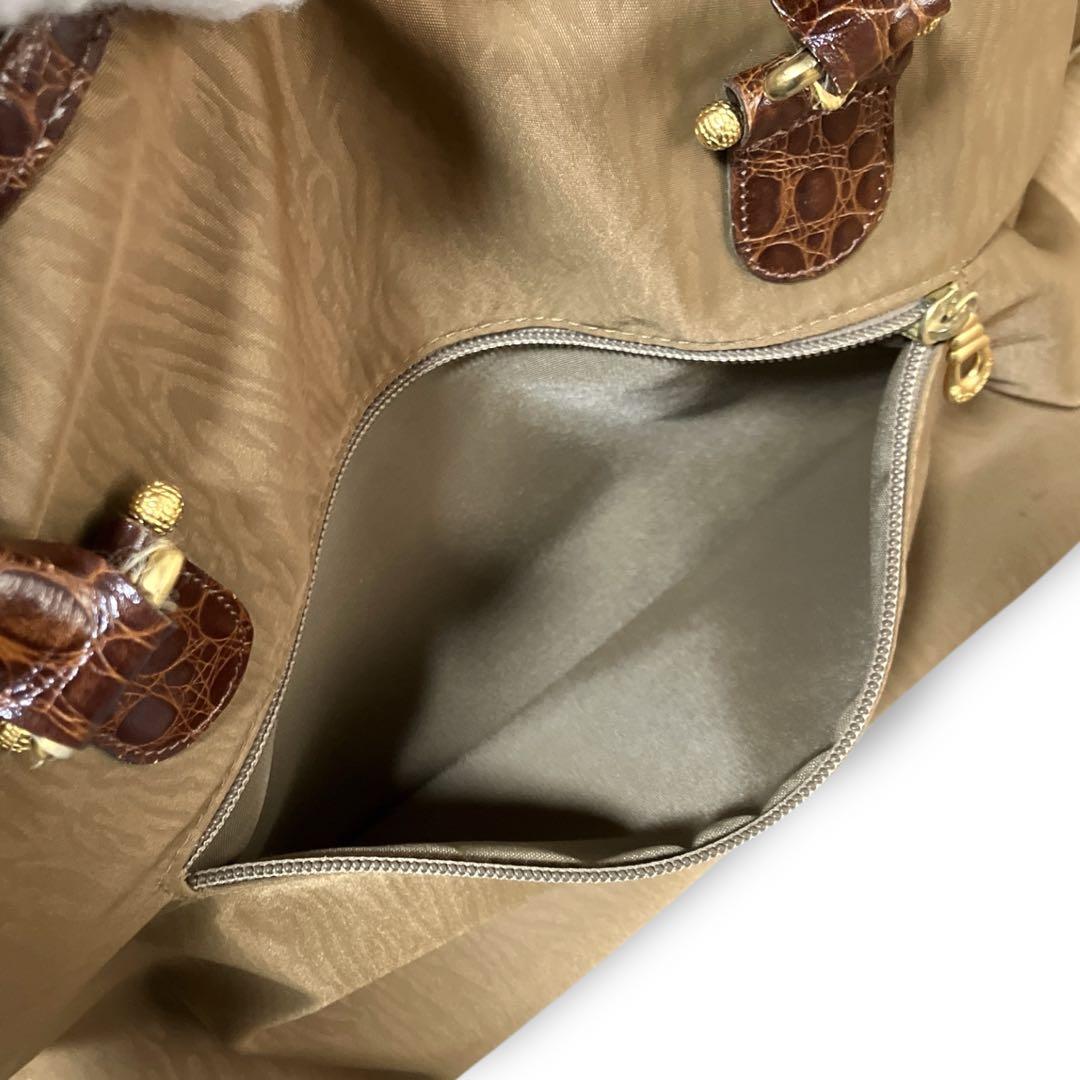 バレンシアガ クロコ型押し A4収納可 ゴールド金具 ボストンバッグ ブラウン