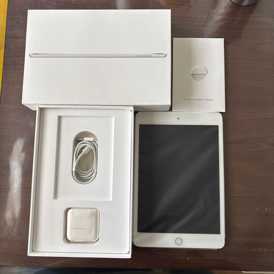 Apple iPad mini4本体シルバー