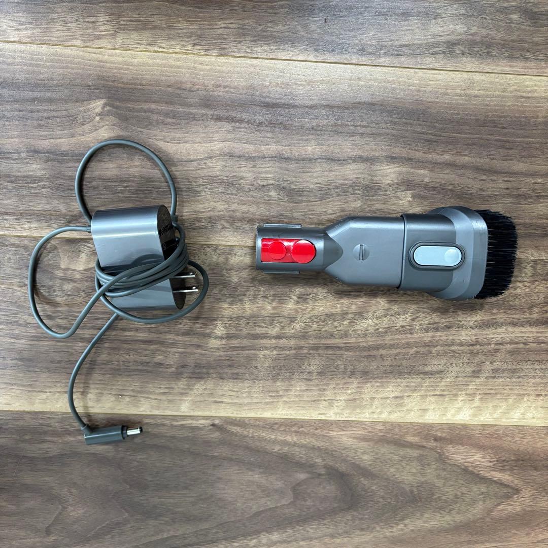 簡易清掃済み！すぐ使えます！dyson V8 slim fluffy 掃除機