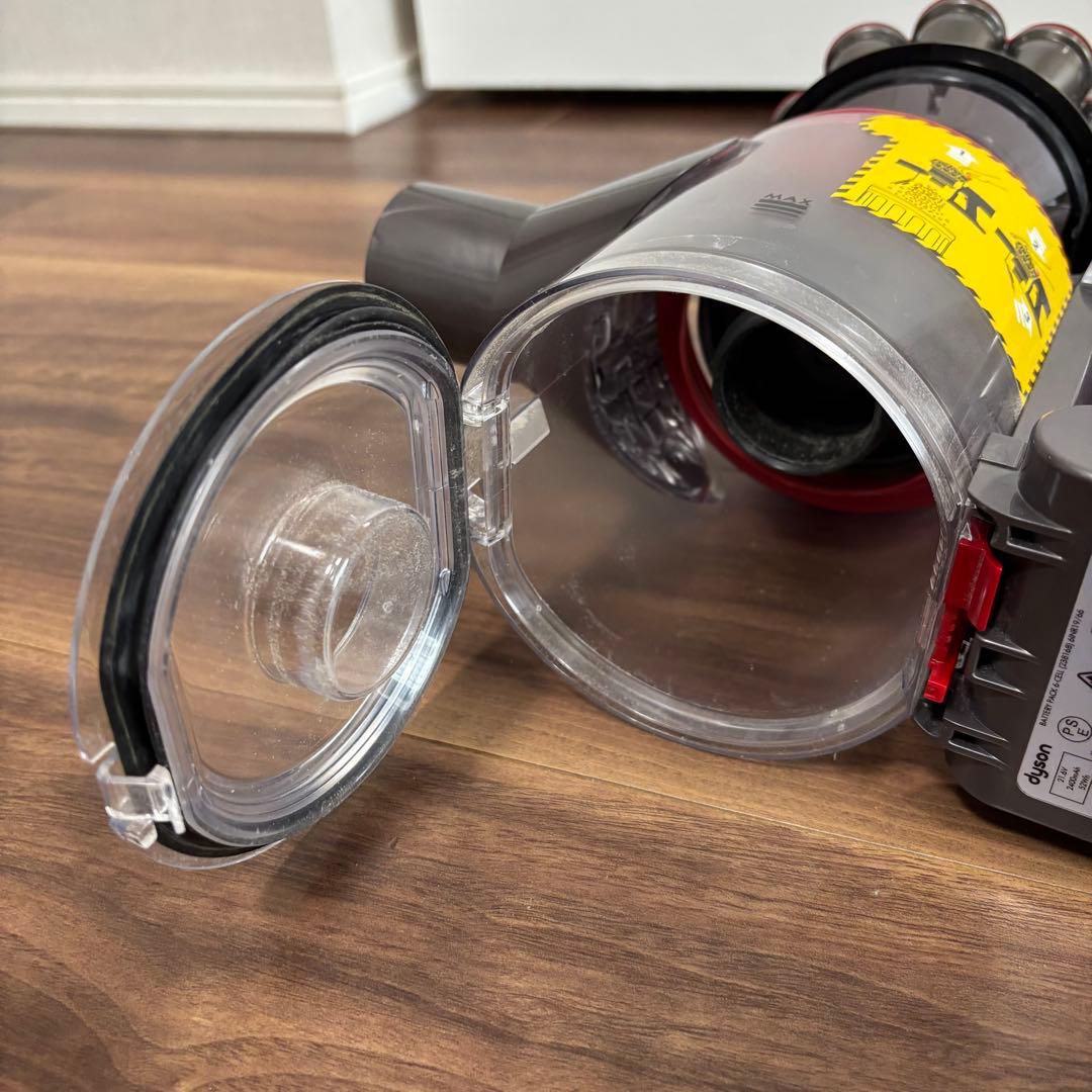 簡易清掃済み！すぐ使えます！dyson V8 slim fluffy 掃除機