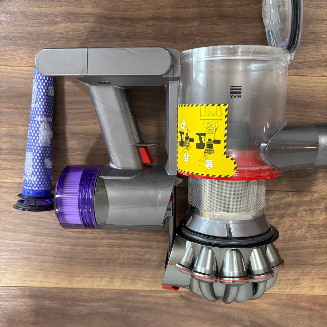 簡易清掃済み！すぐ使えます！dyson V8 slim fluffy 掃除機