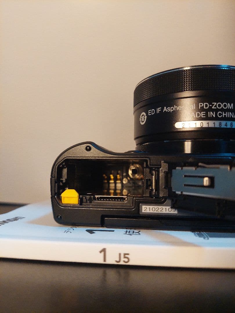 ニコン Nikon 1 J5 レンズキット