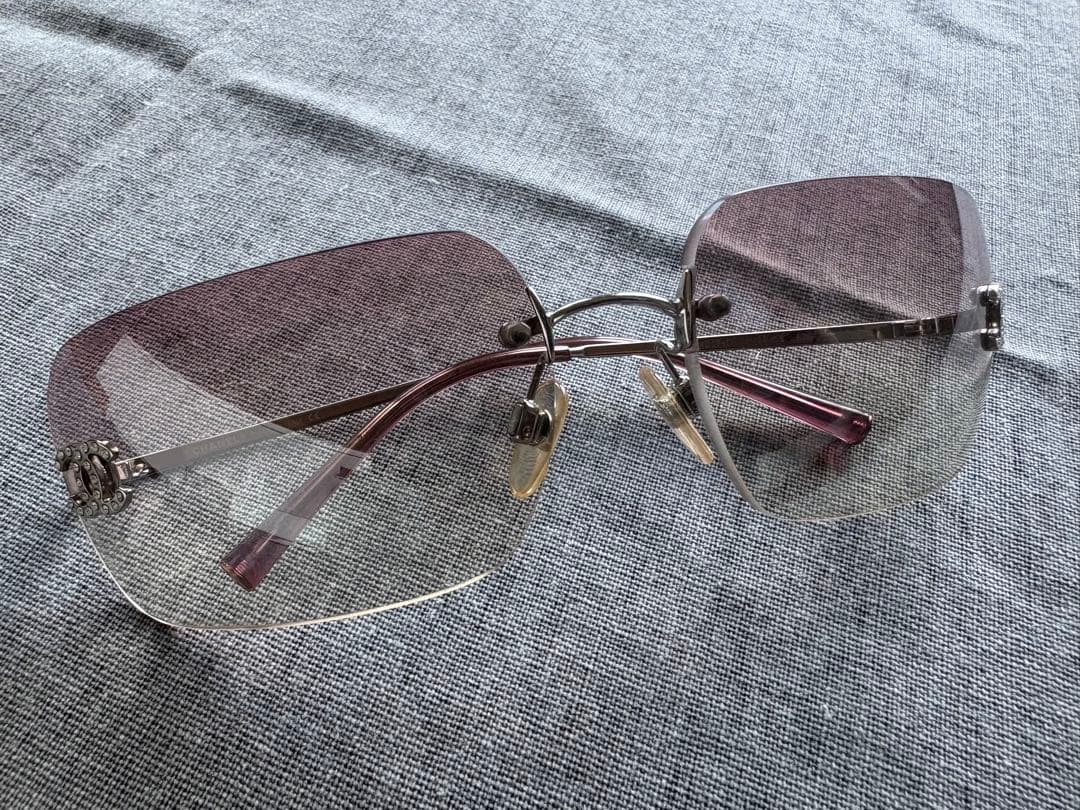 CHANEL　リムレス　サングラス　ラインストーン　ピンク　グラデーション　縁無