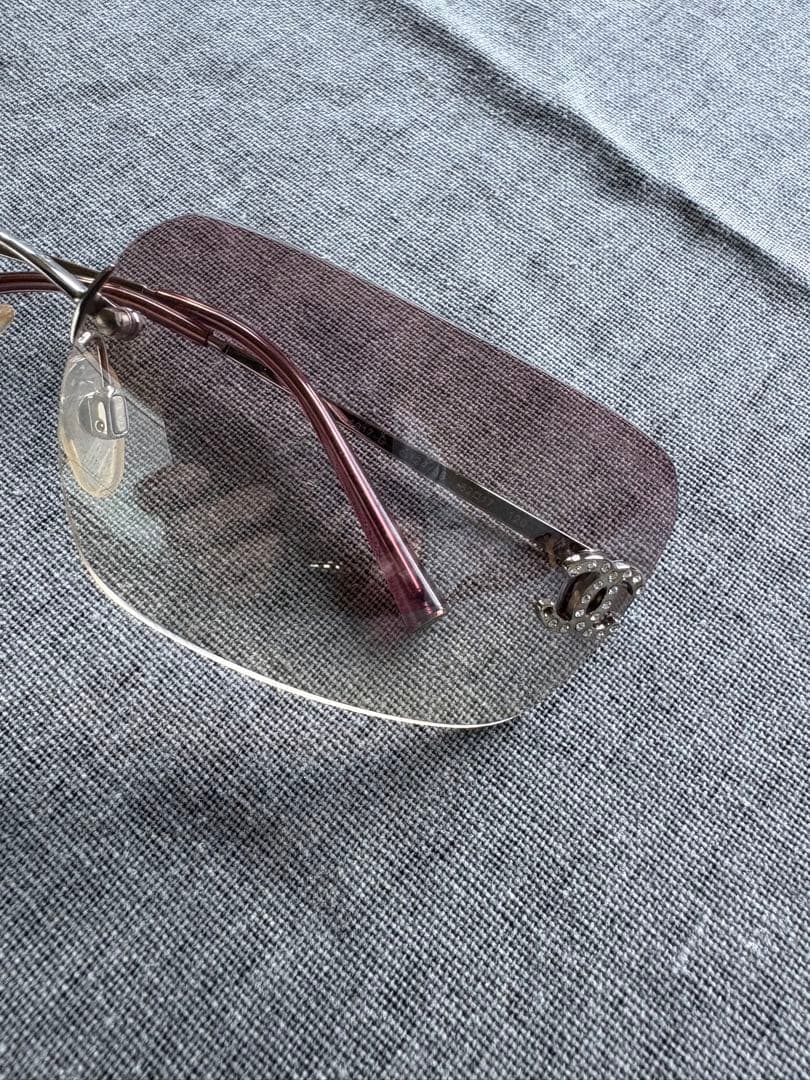 CHANEL　リムレス　サングラス　ラインストーン　ピンク　グラデーション　縁無