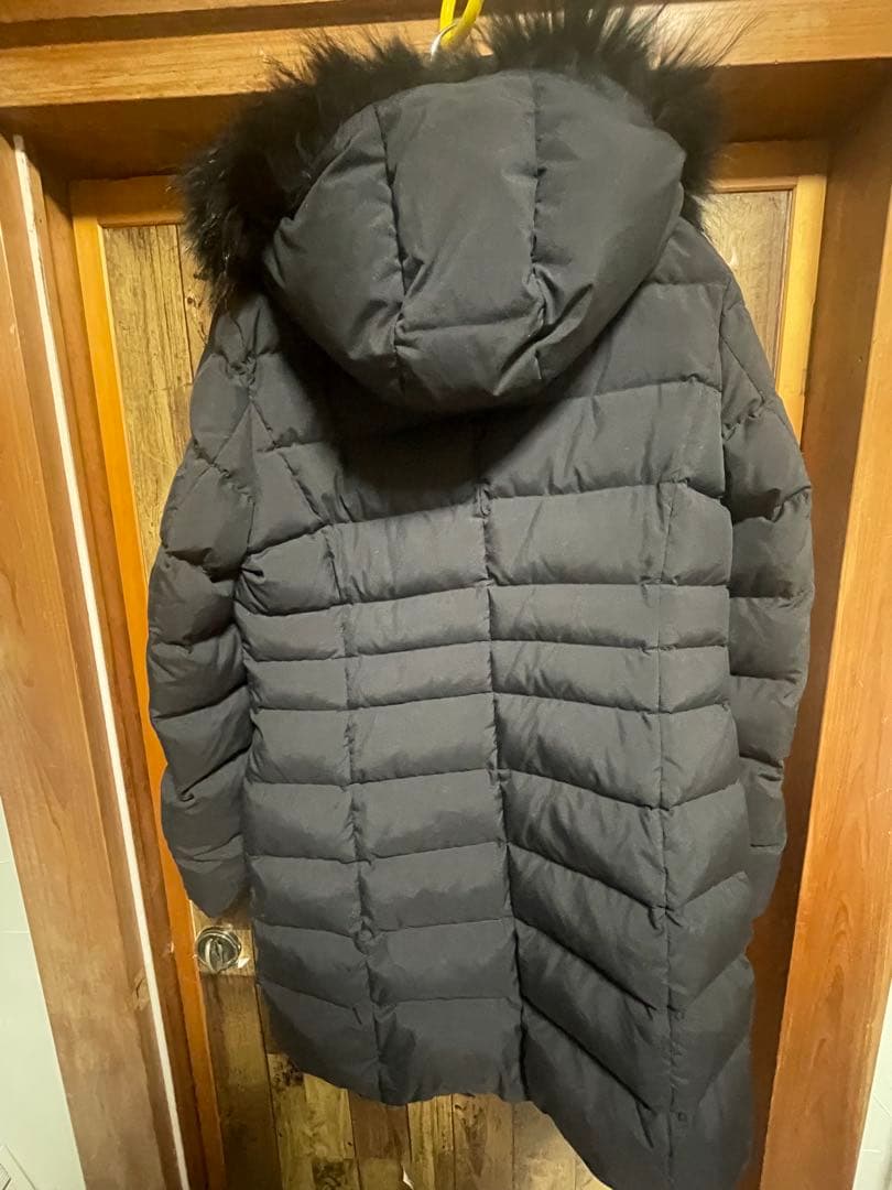 超美品　インディヴィ ダウンコート ラクーンファー付き 40 ブラック