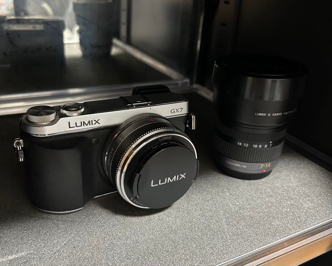 Panasonic LUMIX DMC-GX7 シルバー