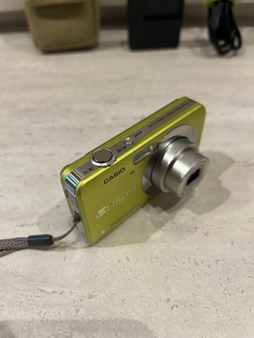 CASIO EXILIM 8.1メガピクセル デジタルカメラ　動作確認済み