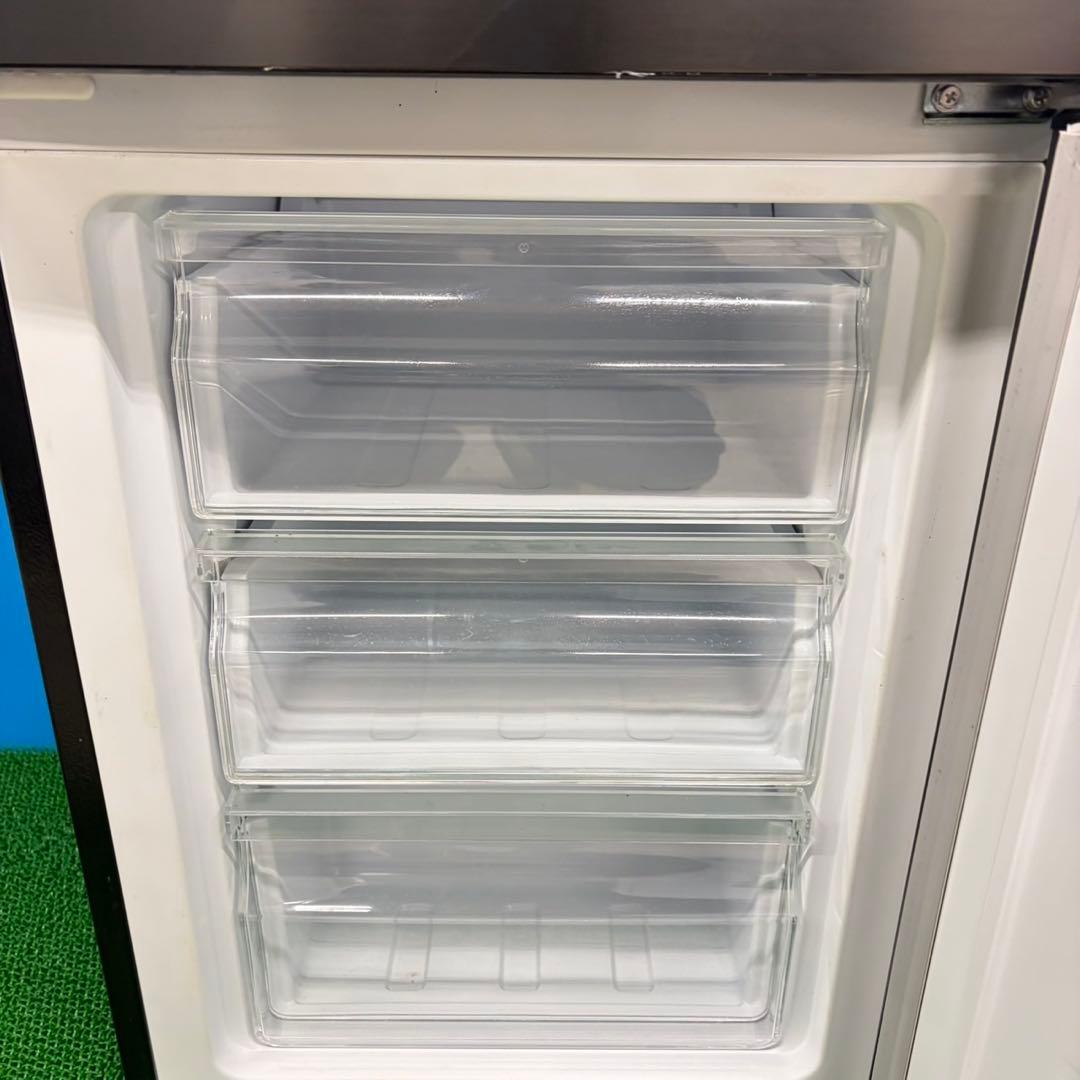 607 関東配送　半年保証　極美品　単身向け　黒色　冷蔵庫　小型　一人暮らし