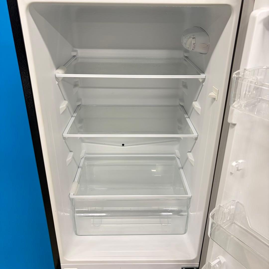 607 関東配送　半年保証　極美品　単身向け　黒色　冷蔵庫　小型　一人暮らし