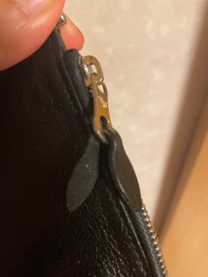ブラックレザー マネークリップ ジッパー付き