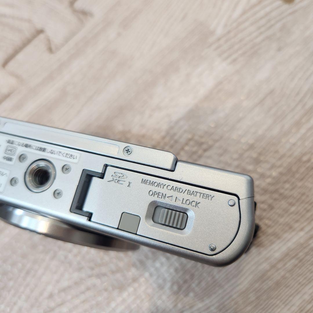 Panasonic DMC-GF7W ミラーレス一眼 本体