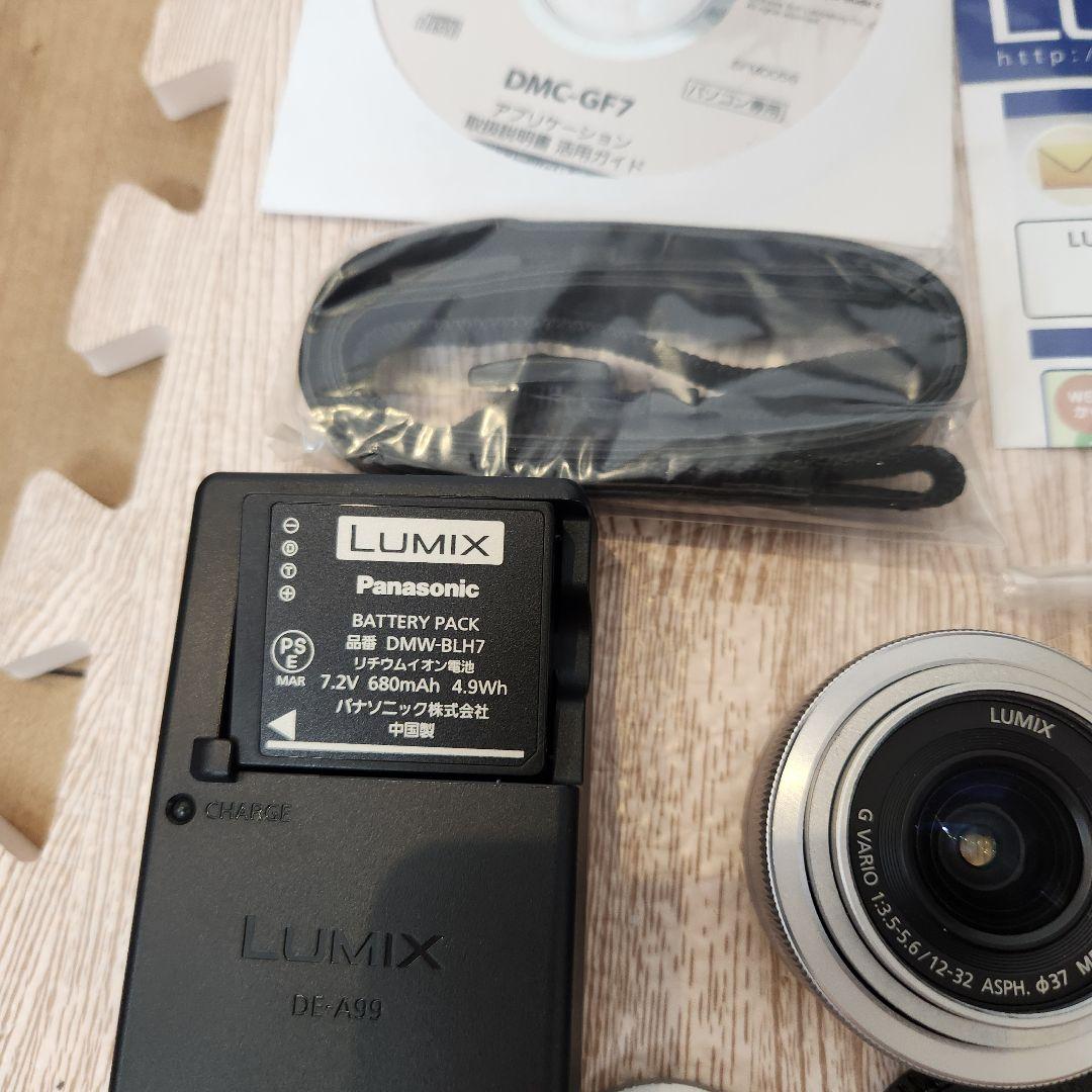 Panasonic DMC-GF7W ミラーレス一眼 本体