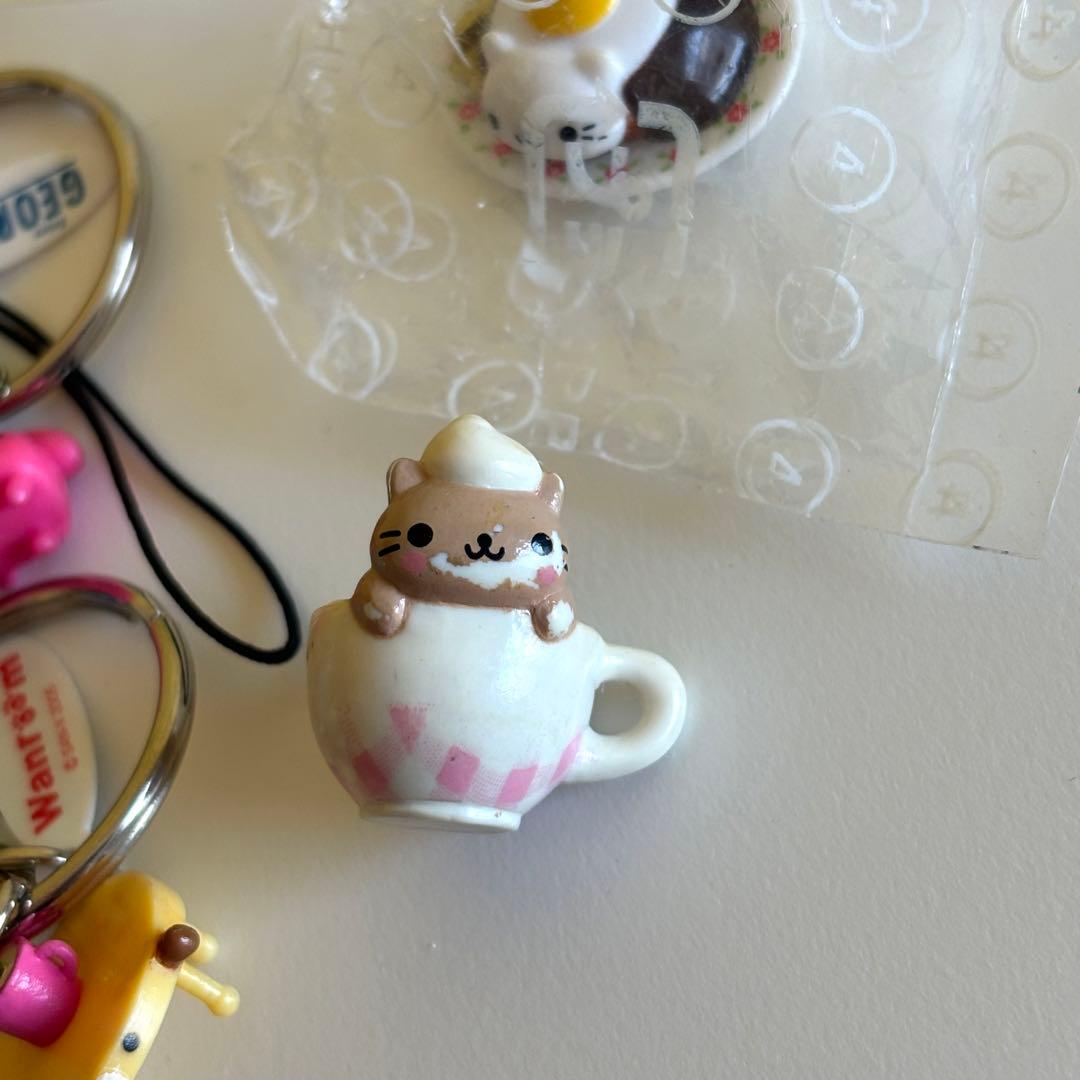 激レア san-x にゃんにゃんにゃんこ　ワンルーム　ストラップ サンエックス