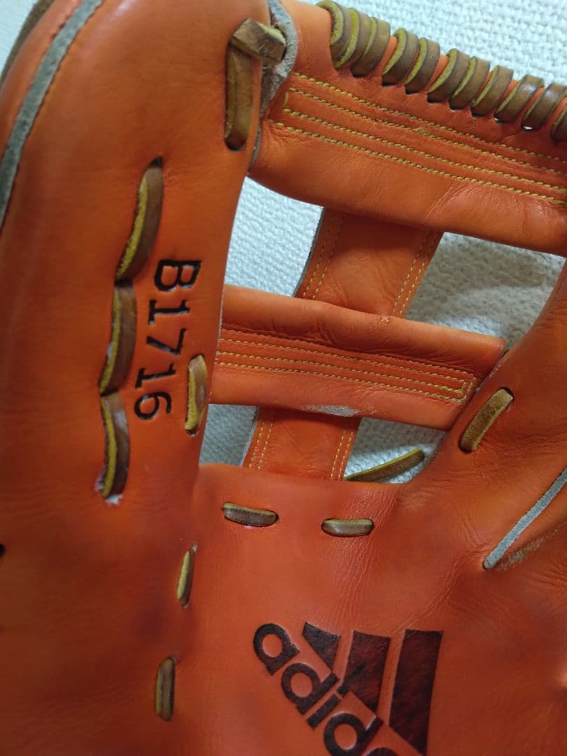 アディダス硬式オールラウンド