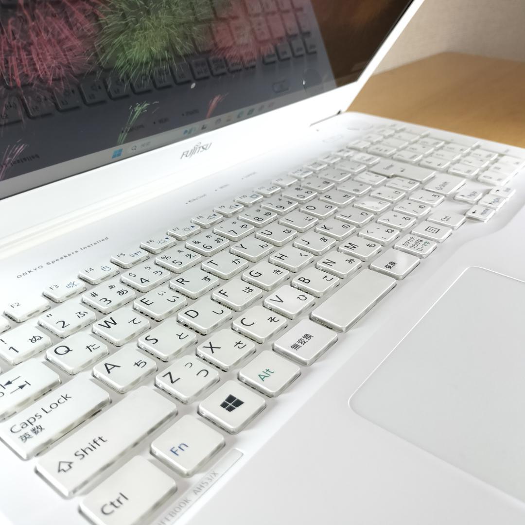 ノートPC Core i7 Windows11 SSD メモリ16GB 富士通