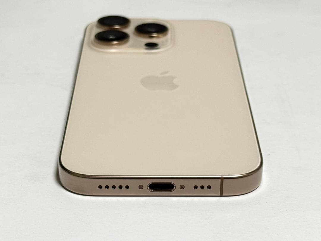 美品　バッテリー最大容量92%　iPhone 16 Pro 256GB デザート