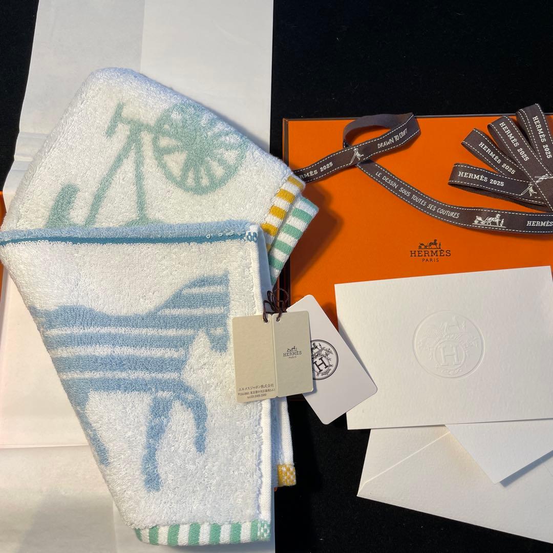 エルメス　タオルハンカチ馬と自転車　箱、グリーティングカード、2025リボン付き