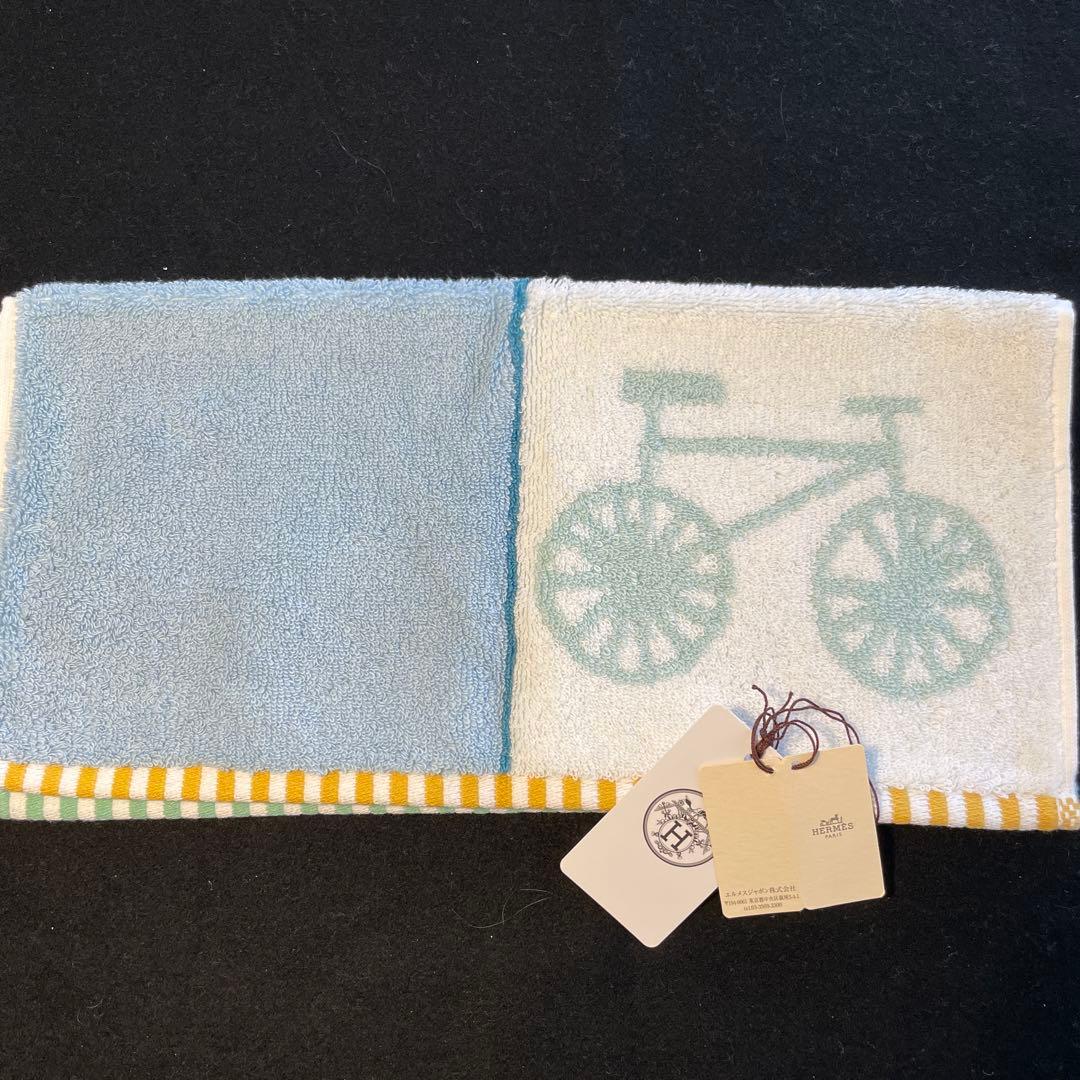エルメス　タオルハンカチ馬と自転車　箱、グリーティングカード、2025リボン付き