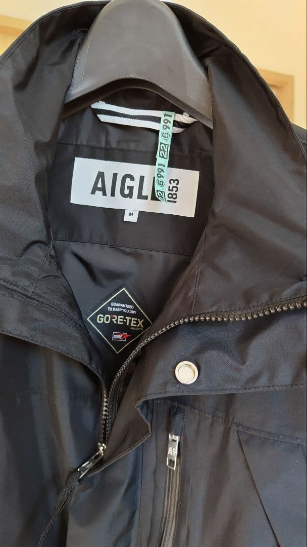 AIGLE　マウンテンパーカー　アウタージャケット　ゴアテックス　黒　メンズМ