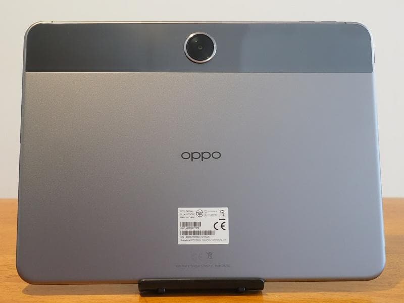 OPPO Pad Neo（ケースつき）