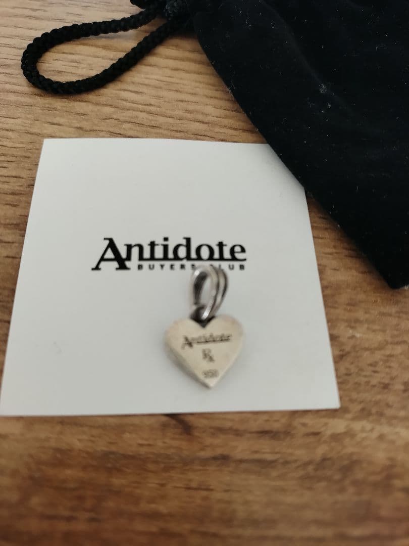 Antidote Buyers Club ハート型ペンダントヘッド