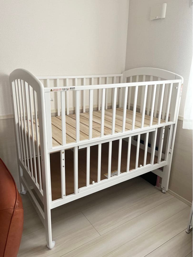 KATOJI ベビーベット　ホワイト　ハイタイプ　カトージ　大阪　マットレスも可