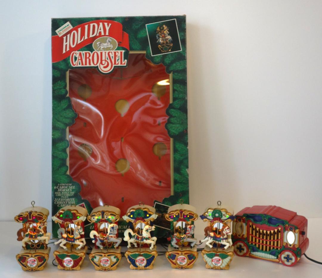 ミスタークリスマス　Mr. Christmas　ホリデーカルーセル