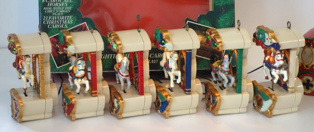 ミスタークリスマス　Mr. Christmas　ホリデーカルーセル