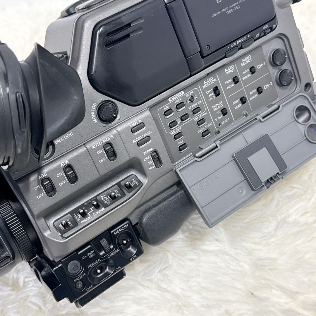 SONY DSR-250 業務用 3CCD デジタルカムコーダー ソニー