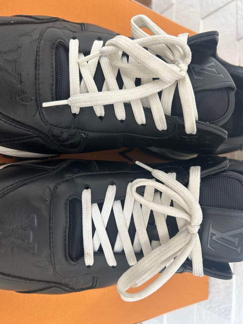 たろうLOUIS VUITTON ブラック スニーカー　ランウェイ