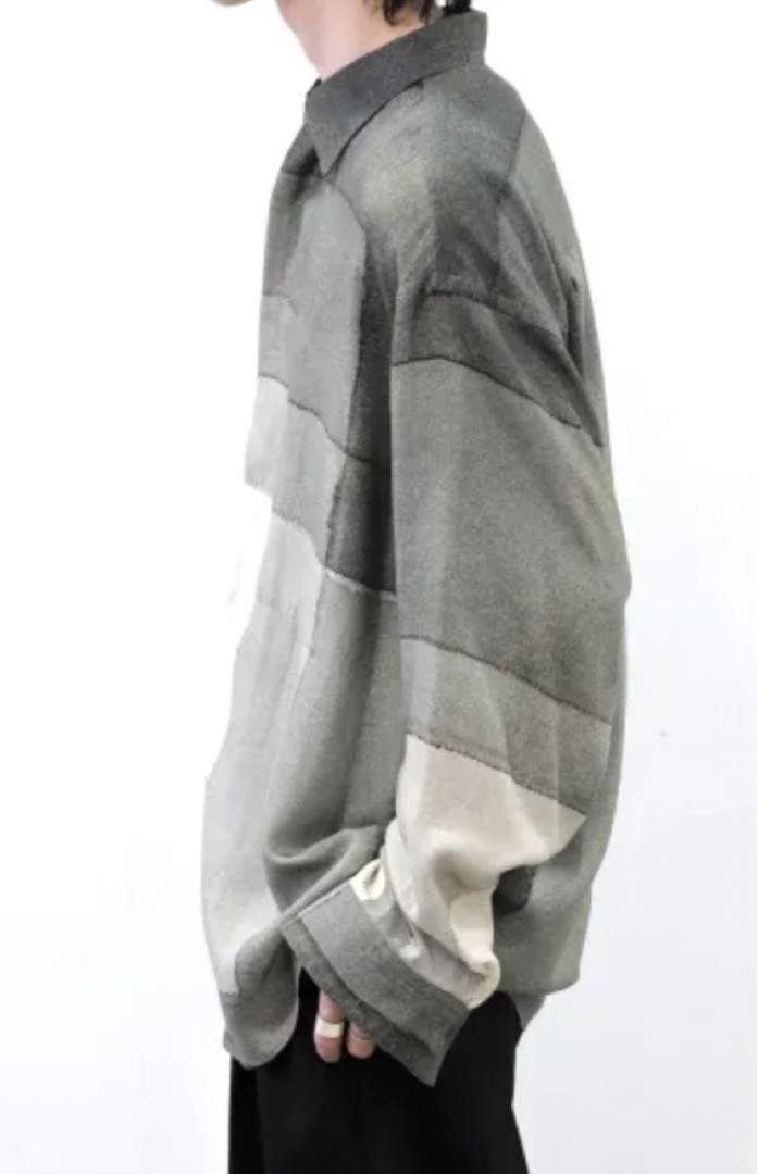 トップス YOKE PRINTED REGULAR COLLAR SHIRT