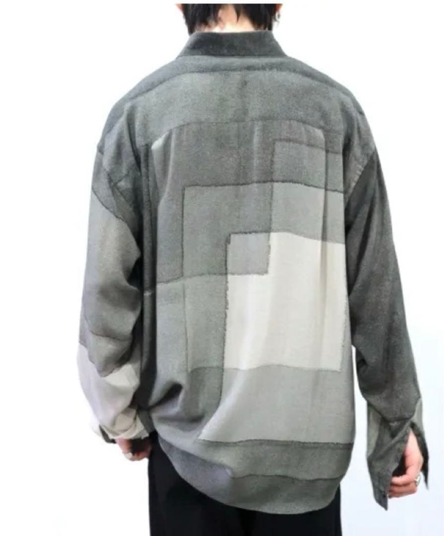 トップス YOKE PRINTED REGULAR COLLAR SHIRT