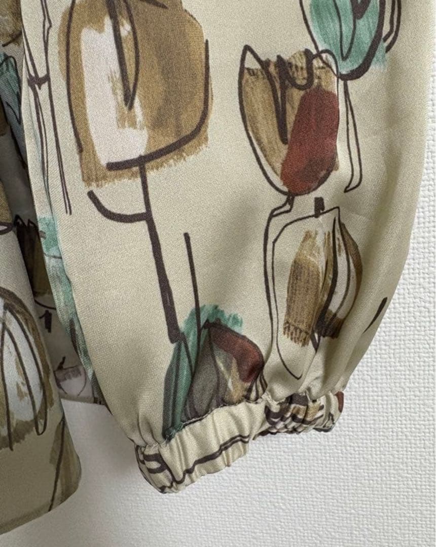 新品タグ付 TOMORROWLAND 2024AW フラワープリントブラウス