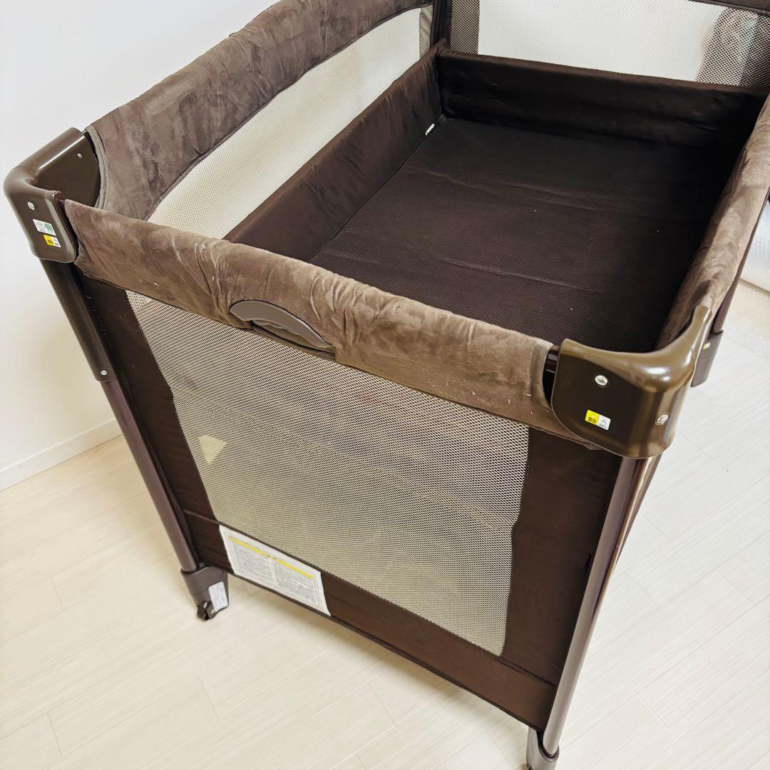 美品 アップリカ Aprica ココネル エアー プラス ベビーベッド ブラウン