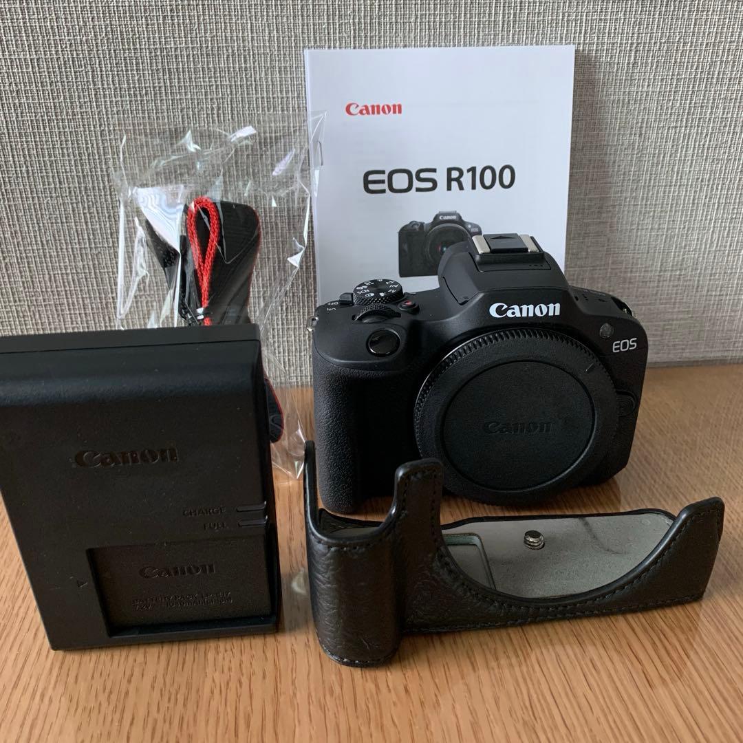 Canon EOS R100 ボディ　ボトムケース付き　美品