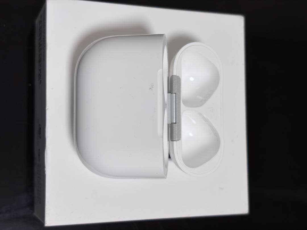 AirPods 4 箱付き