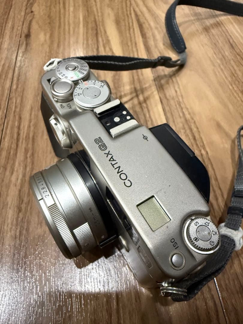 CONTAX G2本体、Carl Zeiss レンズ×3、ストロボ、各種ケース