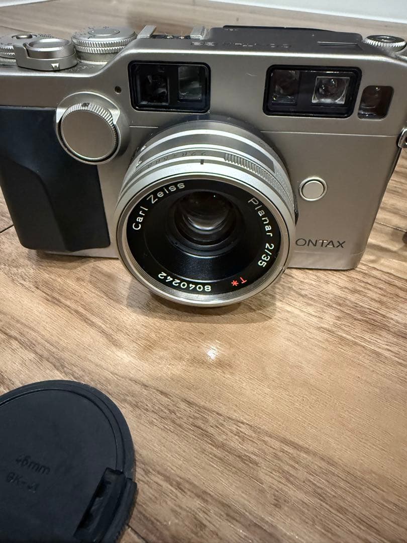 CONTAX G2本体、Carl Zeiss レンズ×3、ストロボ、各種ケース