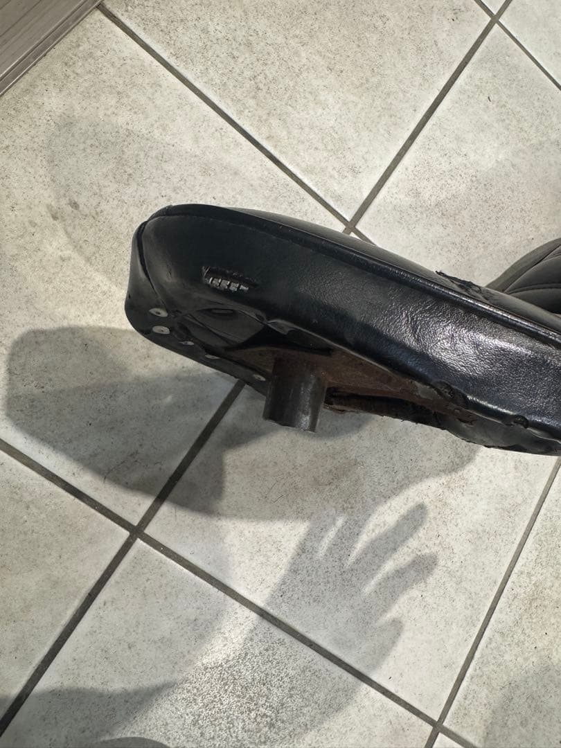 ラペラシート LePera ショベル 4速フレーム　ハーレー