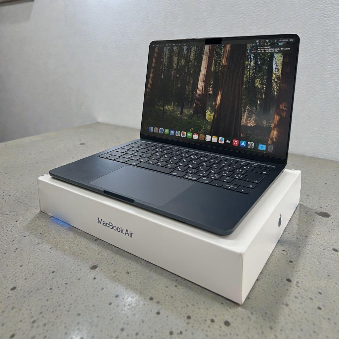 Apple MacBook Air MLY33J/A　美品・動作品・2022年製