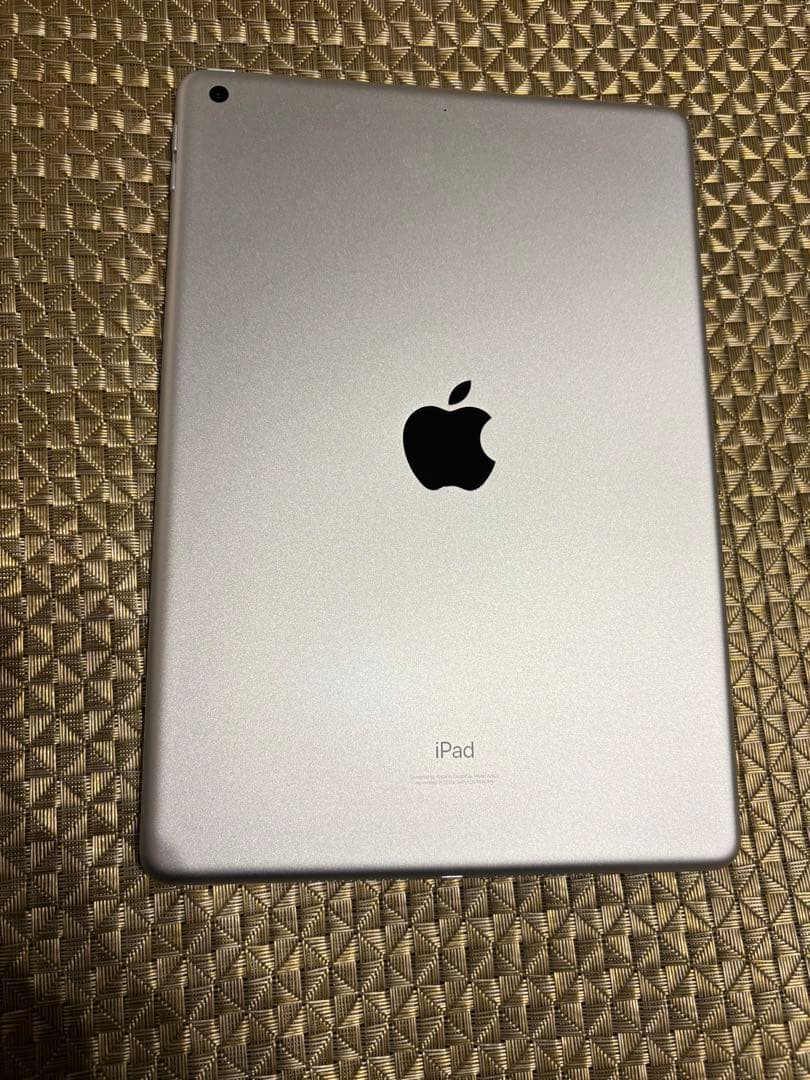 新品未使用 第9世代 Apple iPad シルバー 本体 箱付き