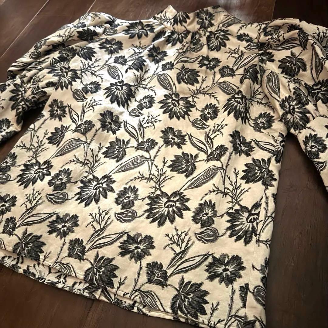 トップス ERiKO KATORi flower jaquard puffsleeve