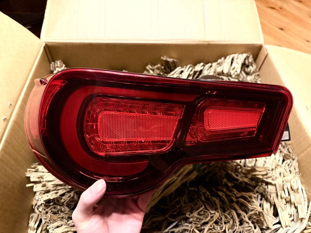 86 tom's テールランプ