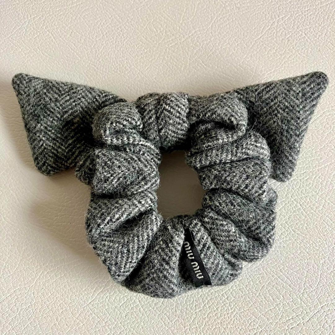 miumiu ミュウミュウ シェブロン ウール リボンシュシュ グレー