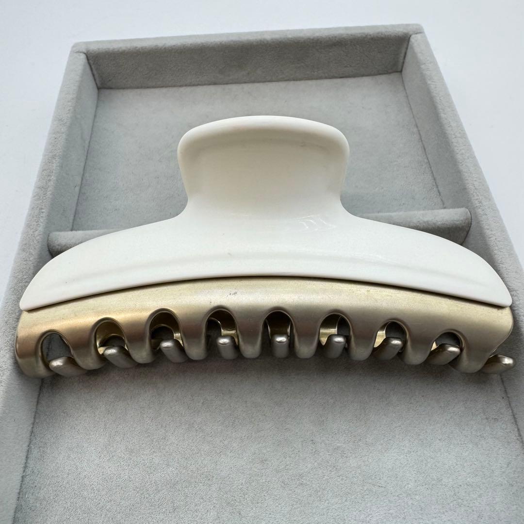 【人気】alexandre de paris ヘアクリップ　ホワイト　ゴールド