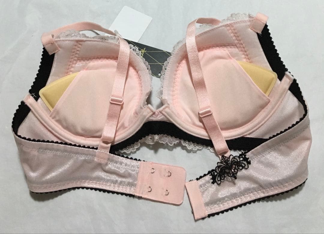 新品　ワコール　サルート 93G ブラジャー D75 ショーツL