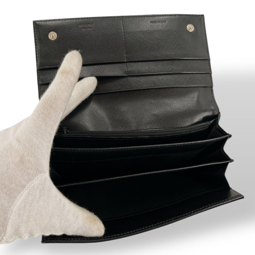 プラダ　長財布　三角ロゴプレート　ロングウォレット　ブラック　ナイロン　レザー