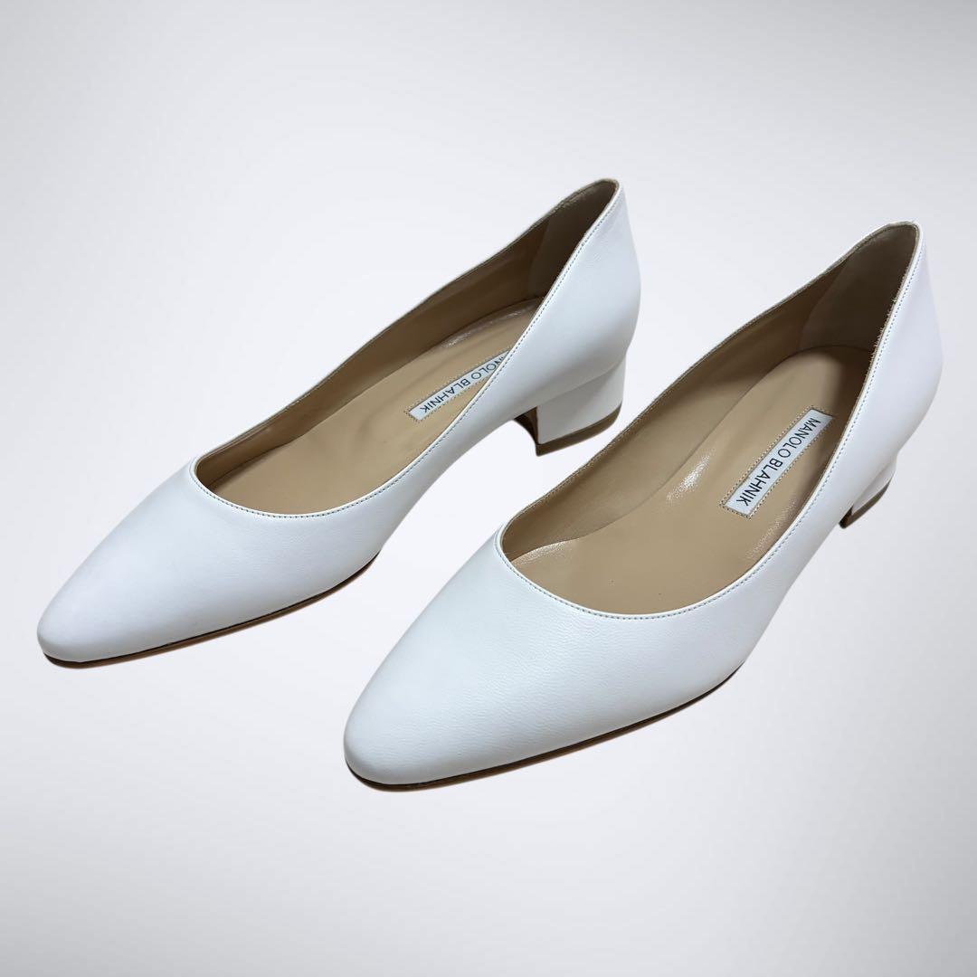未使用級 マノロブラニク パンプス 白 37.5 裏張り済 定価12万 現行品